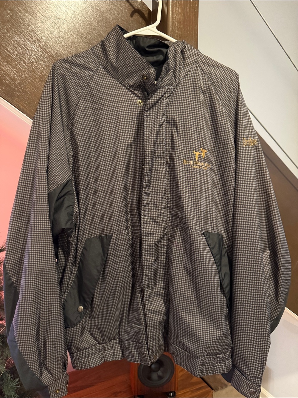 FootJoy Men's Black and Gray Micro-Check Windbreaker